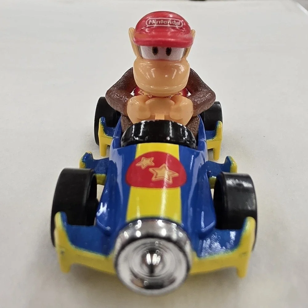Hot Wheels Mario Kart Mach 8 1:64 Diecast Car 2018 Blue/Yellow/Red